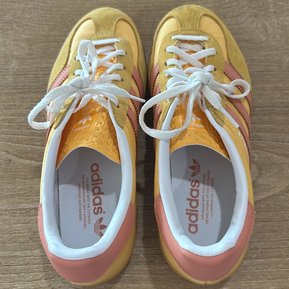 Fits sz 8 Adidas Gazelle Indoor Sneaker in Spark Wonder / Clay - Picture 2 of 5